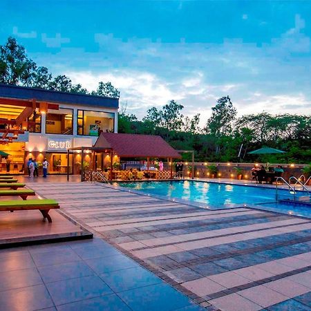 Отель Vits Shalimar, Ankleshwar Экстерьер фото