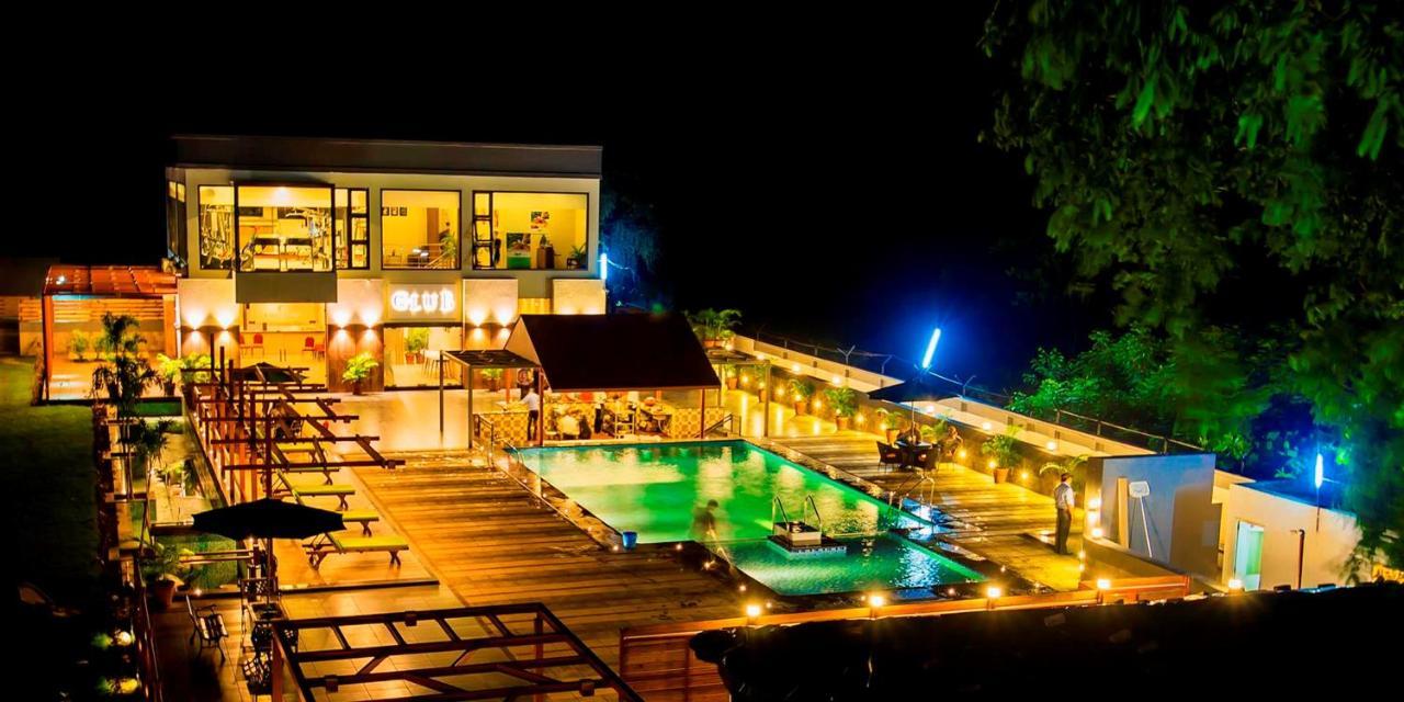 Отель Vits Shalimar, Ankleshwar Экстерьер фото