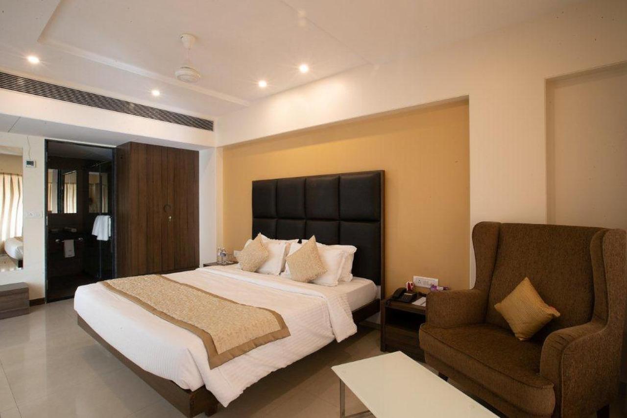 Отель Vits Shalimar, Ankleshwar Экстерьер фото